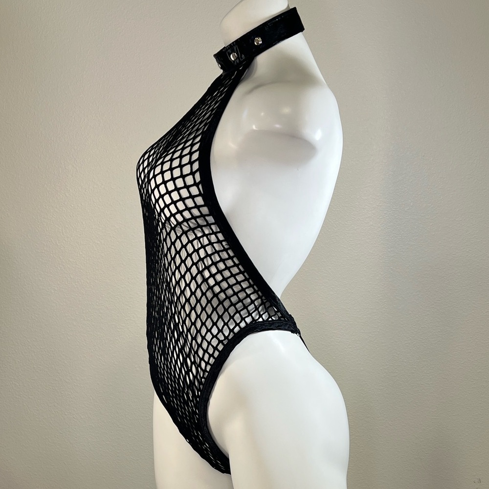 Dreamgirl Black Fishnet Open Back Collar Bodysuit S/M - Picture 5 of 13